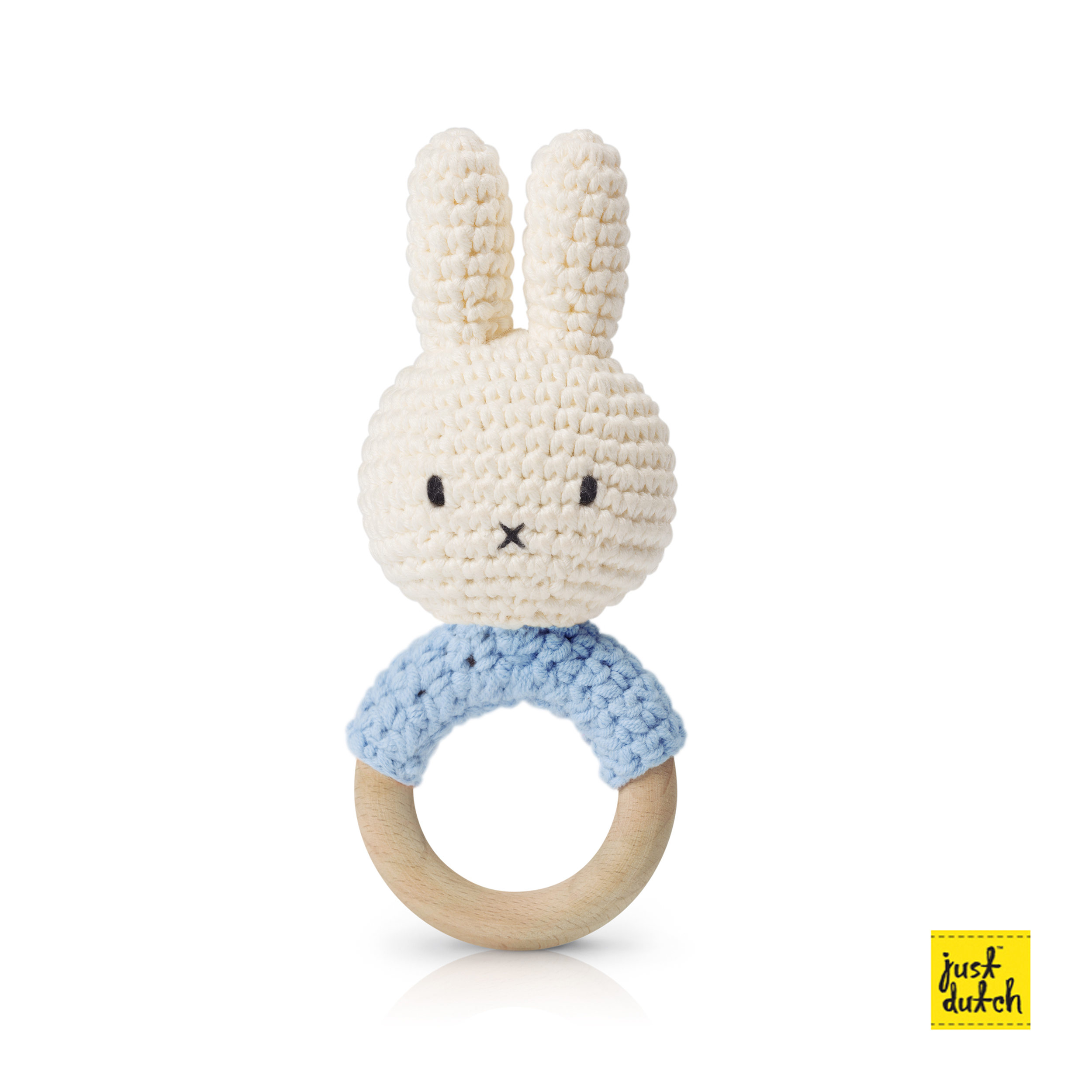 Hochet Miffy bleu pastel au crochet fait main – Just Dutch – pour bébé dès la naissance