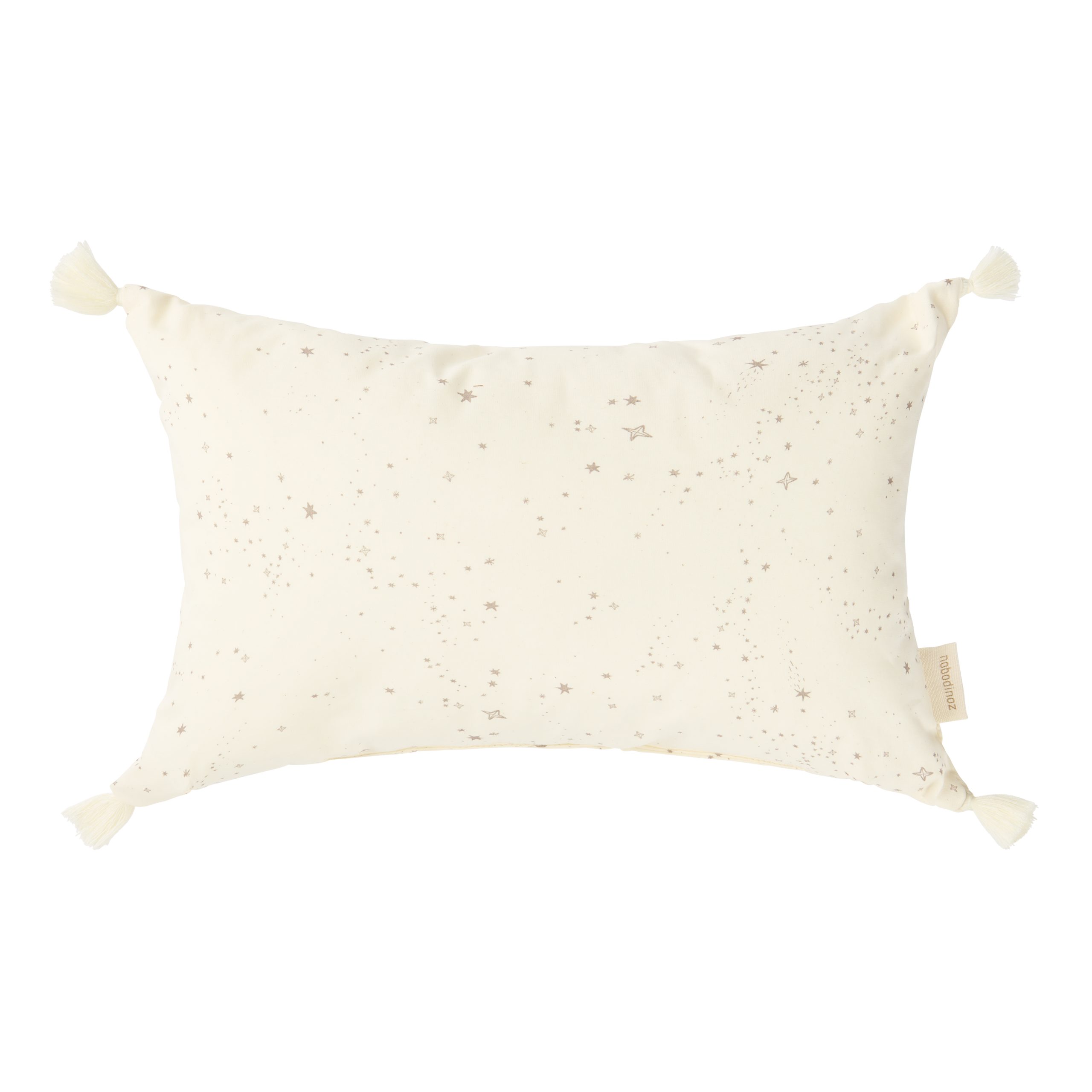 Coussin bébé naturel Nobodinoz rectangulaire chambre enfant Nobodinoz coloris Natural blanc avec pompons et imprimé étoiles en coton bio
