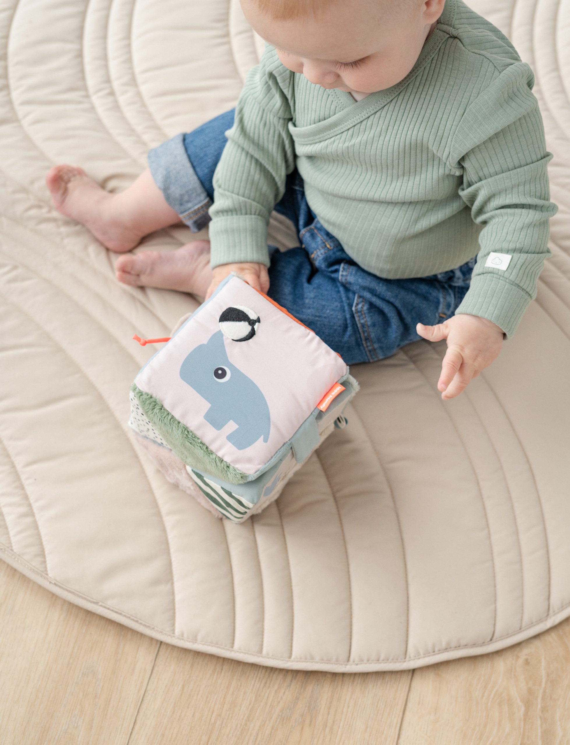 Cube sensoriel dépliable - Multicolore