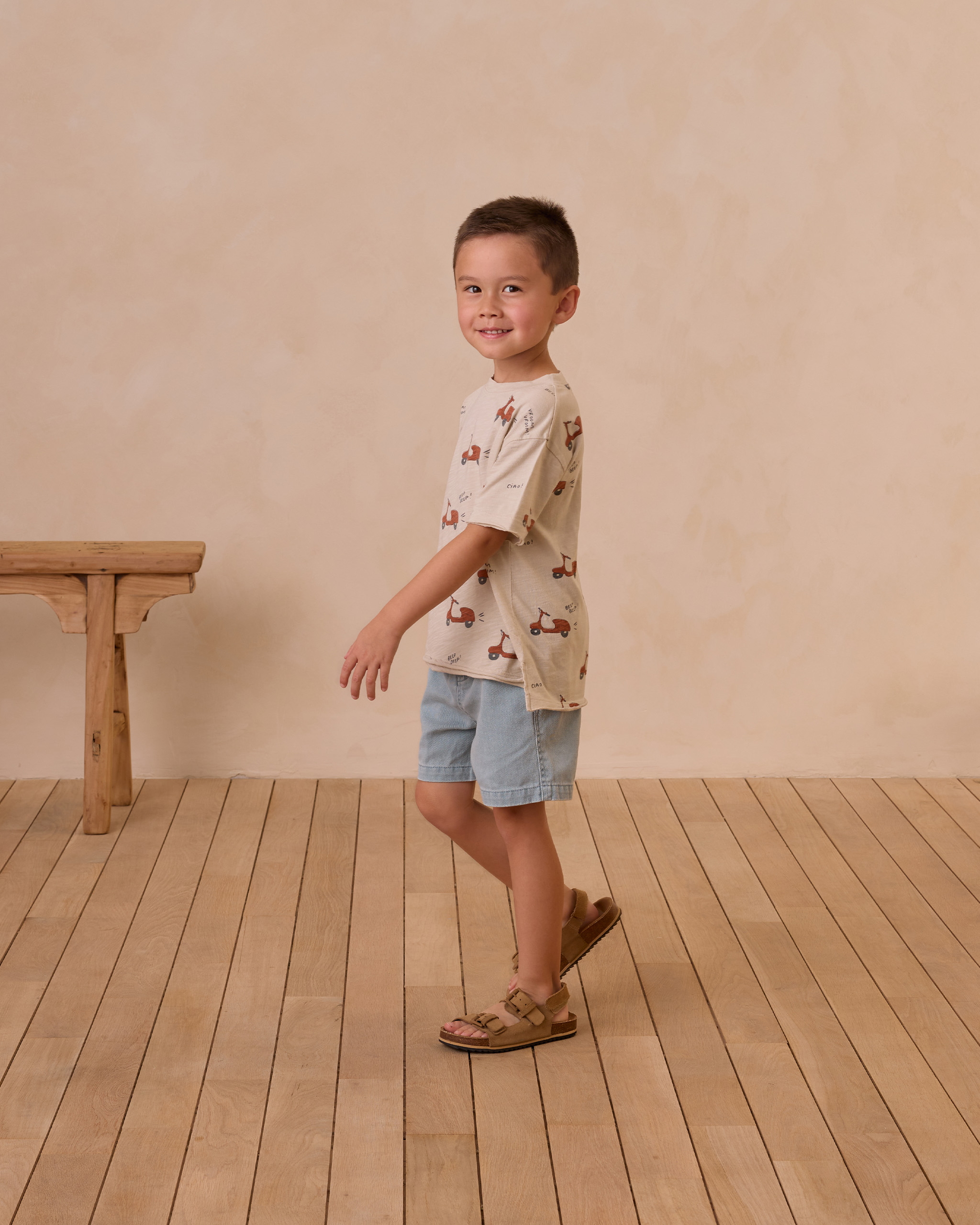 T-Shirt Scooter - Stone Rylee + Cru Lifestyle 2