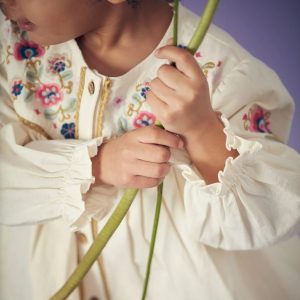 robe bébé fille en coton ivoire brodée Louise Misha