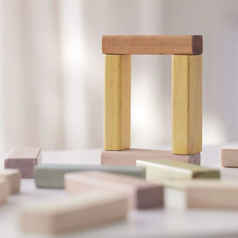 Blocs en bois à empiler pour enfant, jeux éducatif favorisant motricité et créativité