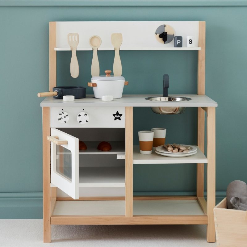 Cuisine en bois pour enfant Kid's Concept avec ustensiles et accessoires – idée cadeau Noël bébé et jouet d’imitation